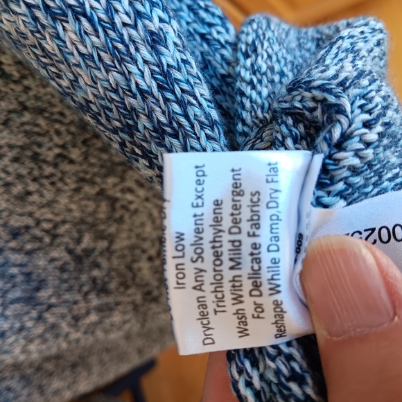 Creation L Blue and Ŵhite Tweed V-neck Sweater for Women size 14 - Picture 3 of 6